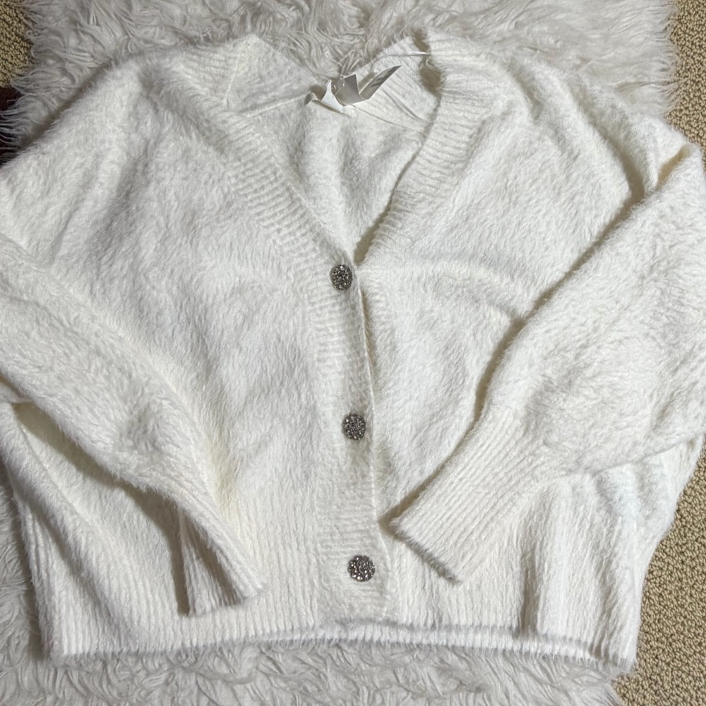 NWT H&M XXL Fuzzy White Cardigan Diamond Button Down Sweater
